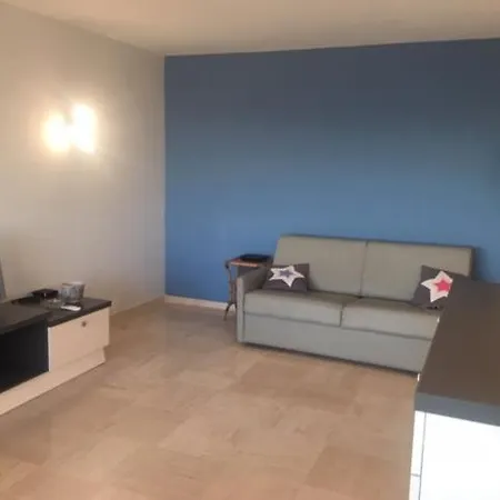 Pac6 - One Bedroom - Sea View Terracce *